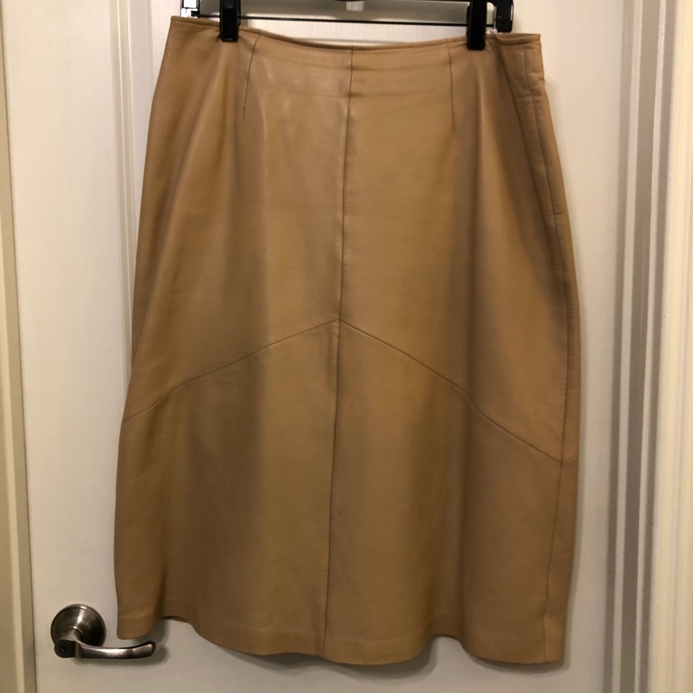 VAKKO Lambskin Leather Skirt